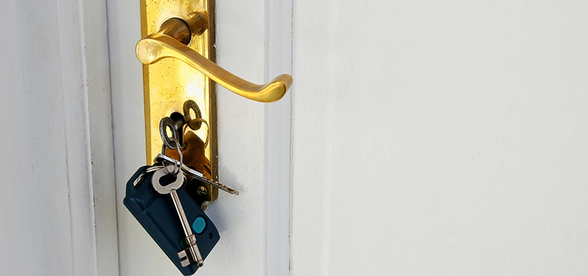 Broken Door Key Extraction in Tustin, CA